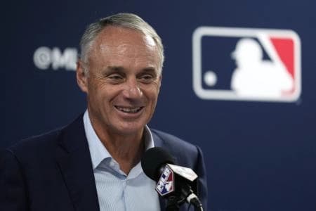 MLB commissioner Rob Manfred looking to end broadcast blackouts #bluejays #mlb