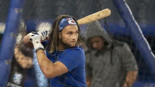 Blue Jays Bo Bichette shows off new haircut at UFC Tampa #bluejays #mlb