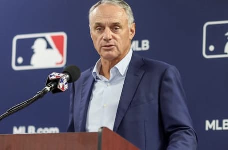 The Toronto Blue Jays may not be the only MLB franchise in Canada for much longer#Canada #Montreal #Vancouver #Baseball #BlueJays #Manfred