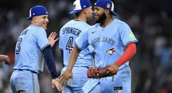 Toronto Blue Jays have an opportunity to do something they haven't done in a decade#BlueJays #ALEast #Division #Yankees #Postseason #MLB