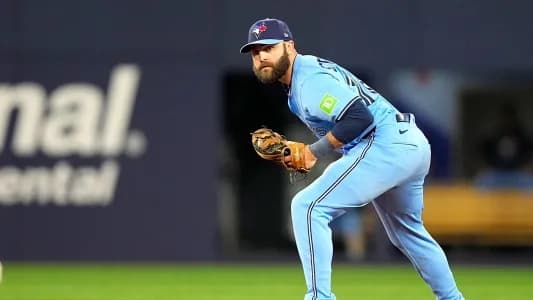 Athletics sign former Blue Jays infielder Michael Stefanic