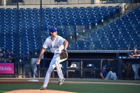 Dodgers sign former Blue Jays pitcher Nick Frasso