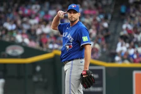 Toronto Blue Jays pitcher Max Scherzer (31) reacts against the Arizona Diamondbacks in the fifth inning at Chase Field.
