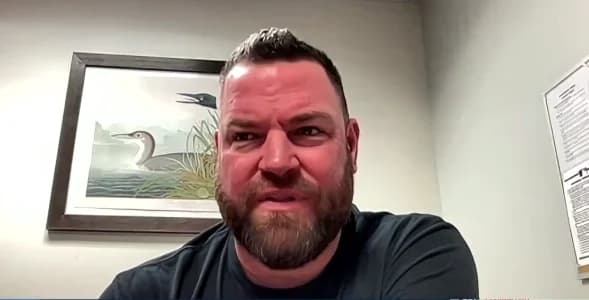 John Schneider speaks on Jeff Hoffman adapting to not being closer