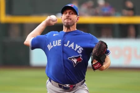 Toronto Blue Jays pitcher Max Scherzer (31) throws against the Arizona Diamondbacks in the first inning at Chase Field.