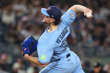 Toronto Blue Jays pitcher Trey Yesavage (39) delivers a pitch during the second inning against the New York Yankees at Yankee Stadium.