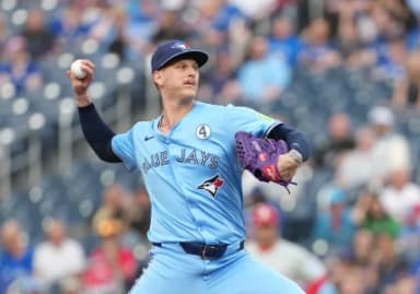 Bowden Francis is putting in the work as he recovers from Tommy John surgery. The Blue Jays right-hander now waits to see if Toronto tenders him a contract.